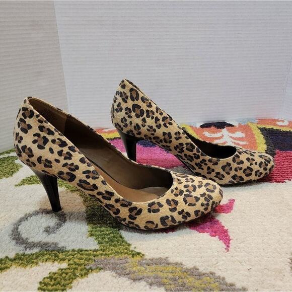 Liz Claiborne round toe leather leopard stiletto heels size 9 new - Picture 4 of 10